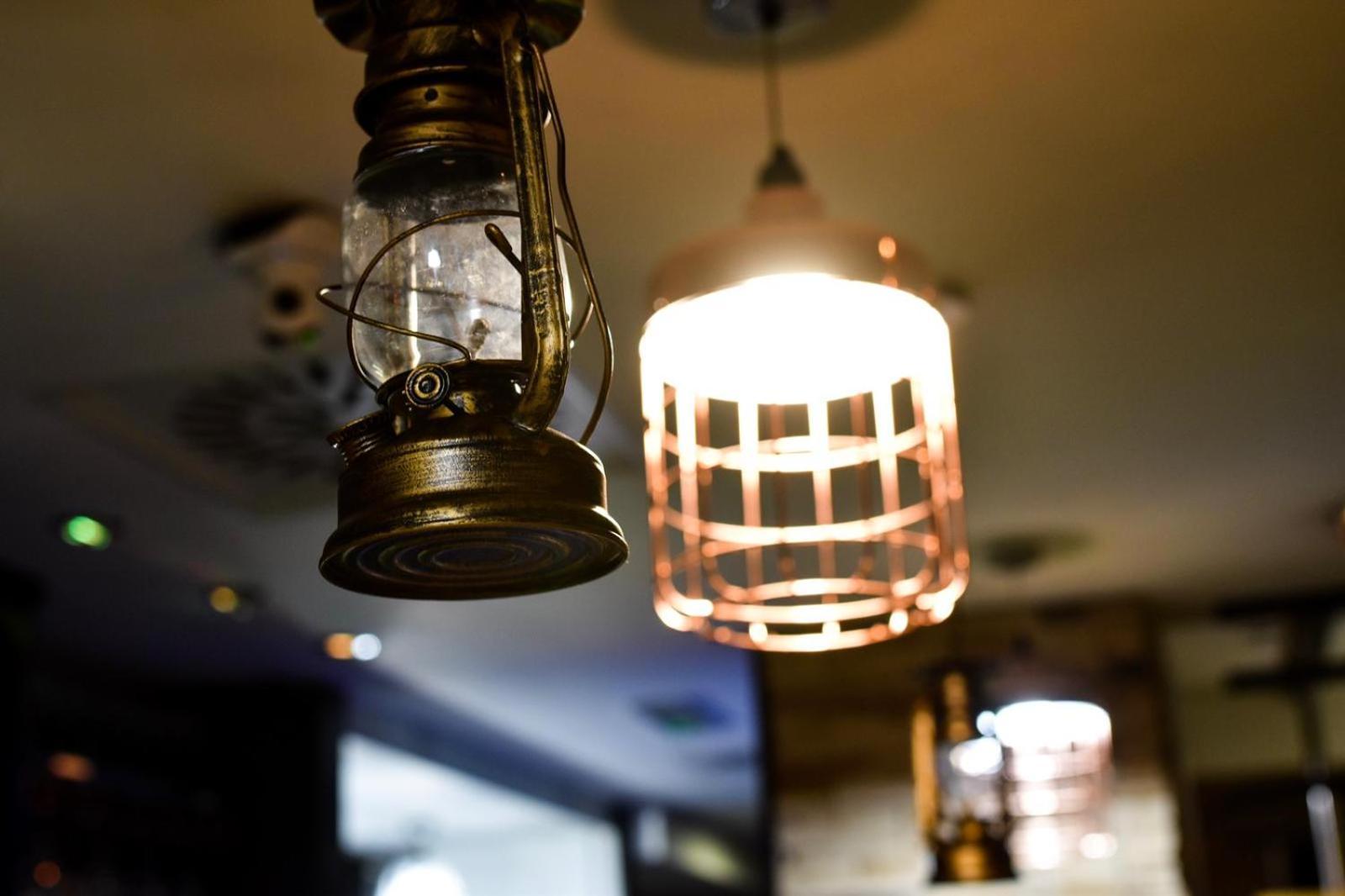 The Bluebell Hotel Neath Bagian luar foto