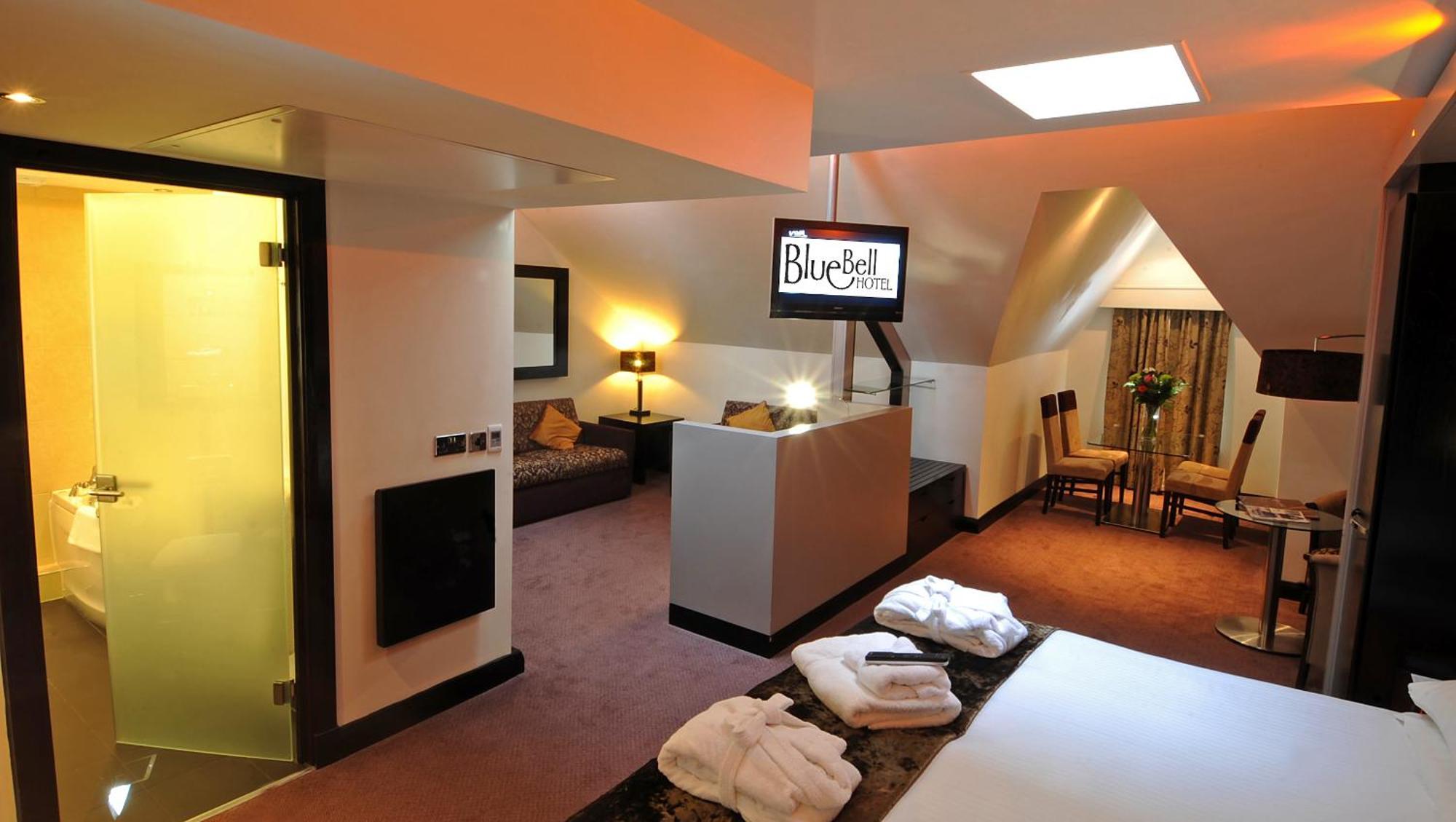 The Bluebell Hotel Neath Bagian luar foto